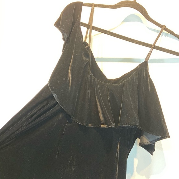 Anthropologie Velvet Midi Dress Size Large Cold Shoulder Women's Color Black - Picture 8 of 15